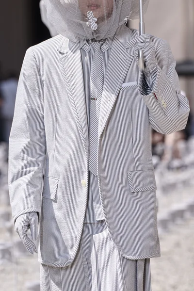 Look 2